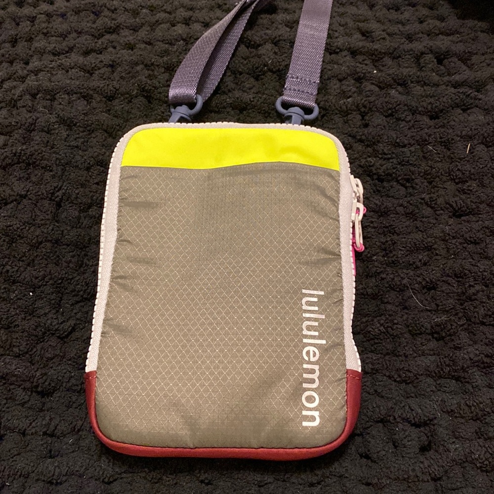 Lululemon bag